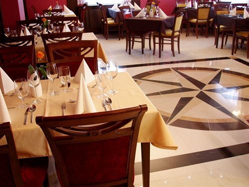 Dworek Magnat Bed & Breakfast 3*