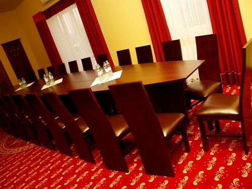 Bed & Breakfast Dworek Magnat Modlniczka